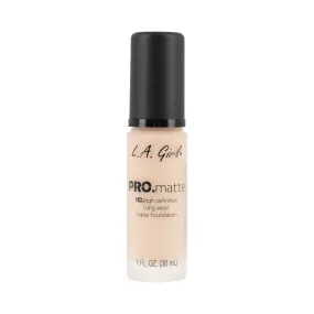 PRO. Matte Foundation  Natural